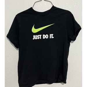 Nike center swoosh t-shirt youth sz‎ L
